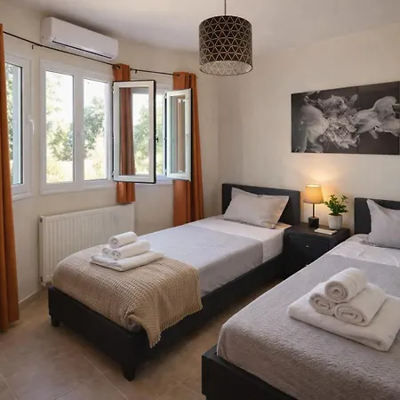 Ivy Modern Maisonette Near Corfu Town